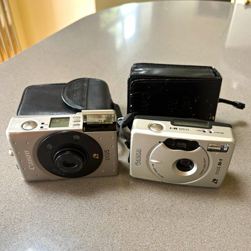 Canon ixus aps - 2x, cameras