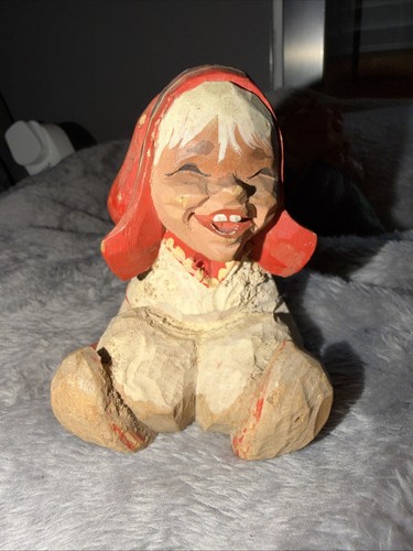 Henning hand carved - hand,