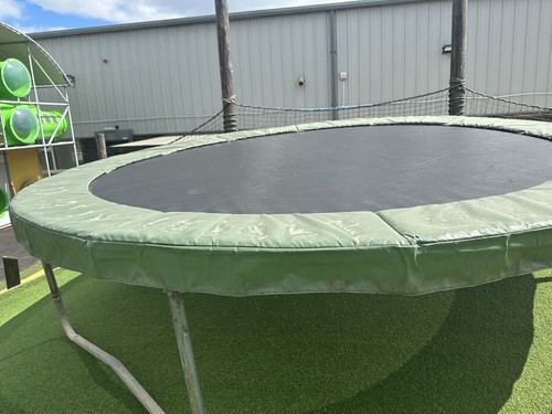 Trampoline - 12,