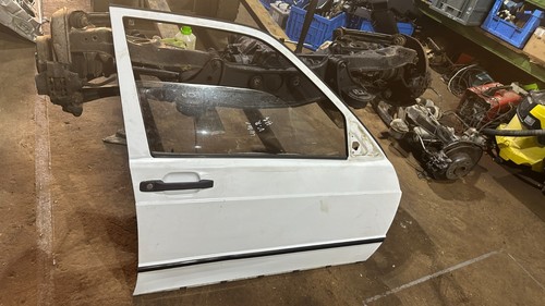 Mercedes w201 190 right front - mercedes,