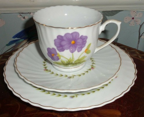 Trade winds tableware - winds, trio