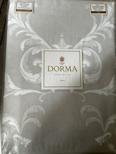 Dorma Palais Oxford piped king