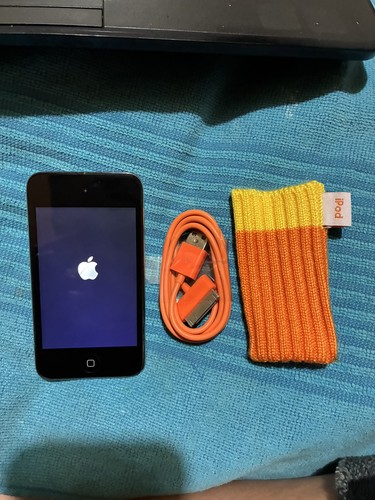 Black apple ipod touch 4th - ipod,