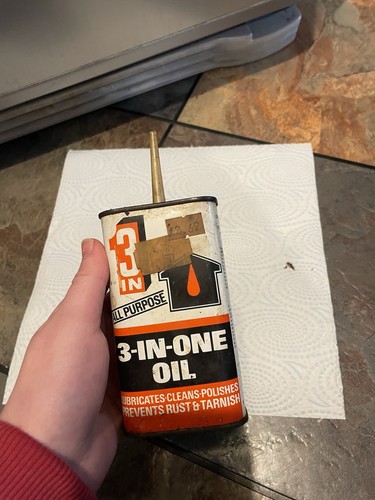 Old oil can - old,
