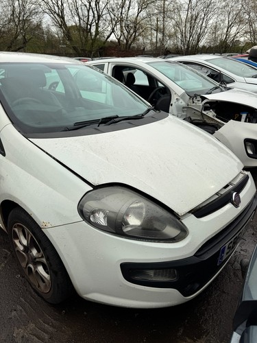 Fiat punto 2011 white bonnet - fiat,