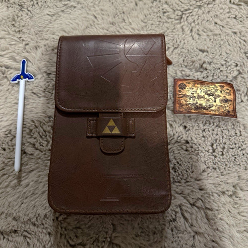 Brown zelda style triforce - brown,
