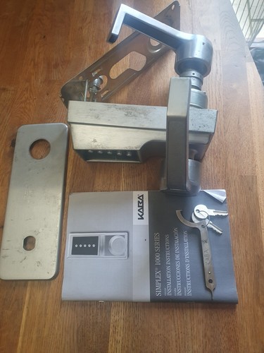 Simplex 1000 series door - 1000, lock