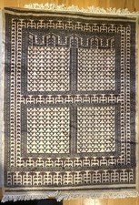 Hand Knotted Wool Area Rug in