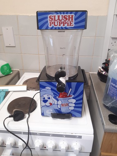 Slush puppie machine with - puppie,