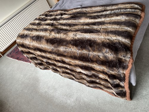 Brown chinchilla fake - fake, faux
