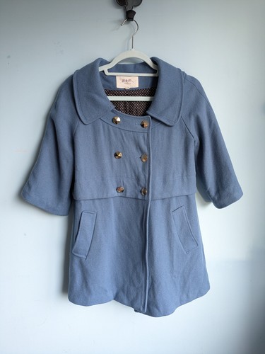 Weekend size blue short - m,