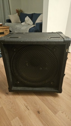 Dan armstrong 1x18 - bass, cab