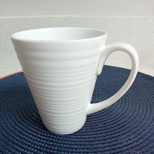 Belleek living ripple - living,