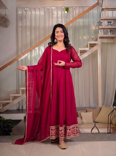 Indian salwar kameez - indian, pakistani
