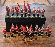 BRITAINS LTD CEREMONIAL GUARDS TOY SOLDIERS LARGE BUNDLE PLASTIC VINTAGE TIMPO