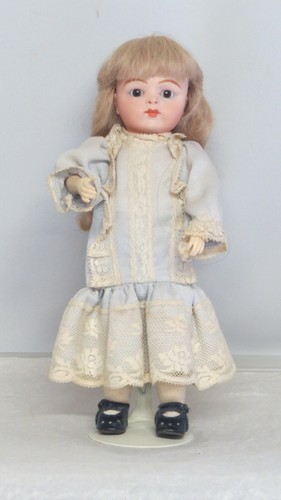 Bru jne antique doll - jne,