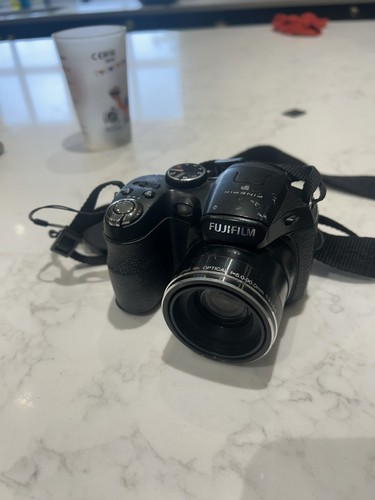 Fujifilm finepix s1800 bridge - fujifilm,