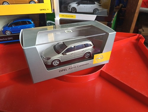 Boxed model minichamps - e,