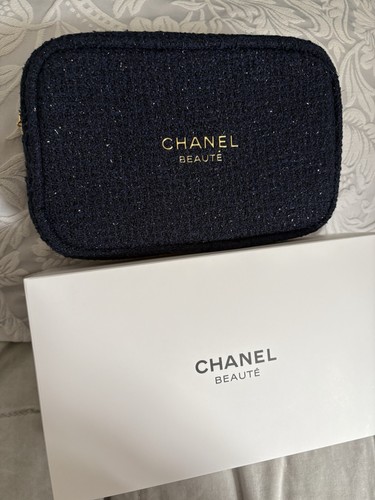 Chanel makeup bag vip - makeup, gift