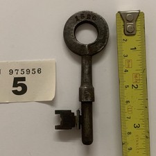 Vintage HM PRISON KEY 1526 THE MAZE  Gibbons Iron Door Lock Cell Long  Kesh Lot5