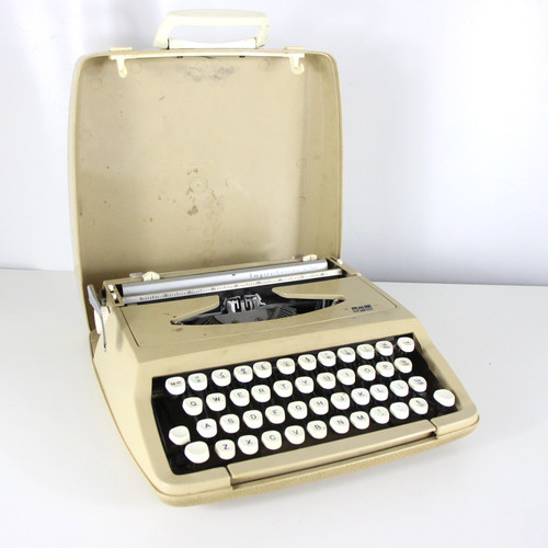 Scm portable typewriter - portable,