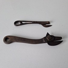 2 vintage wartime cast iron