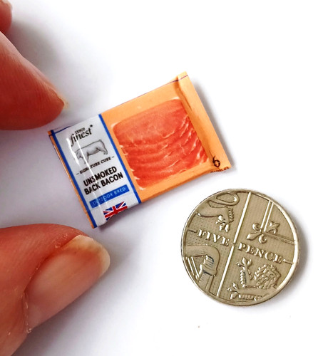 Dolls house miniature - dolls, *