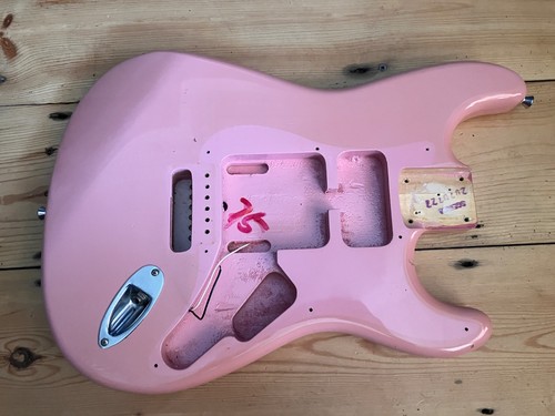 Squier bullet strat fender - squier,
