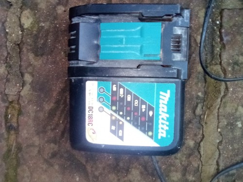 Makita dc18wc 18v ion - 18v, li-ion