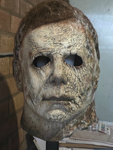 Halloween ends michael - ends,