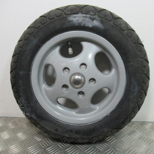 Front wheel for vespa et2 - front, 2005