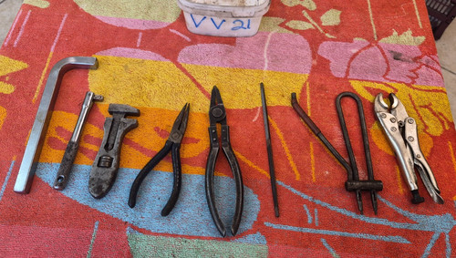 Joblot pincers and - , pliers