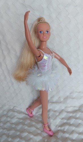 Vintage sindy magic moves - vintage,