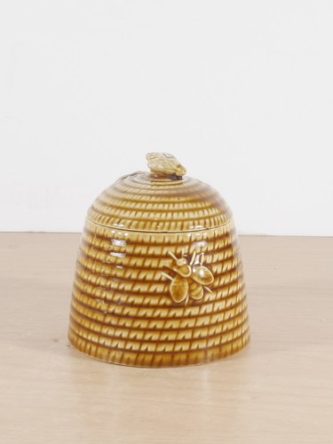 Vintage small beehive - vintage,