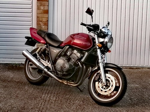 Beautiful 1995 honda cb400sf - 1995,