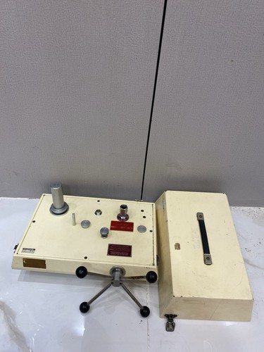 Druck pressure standard - /,