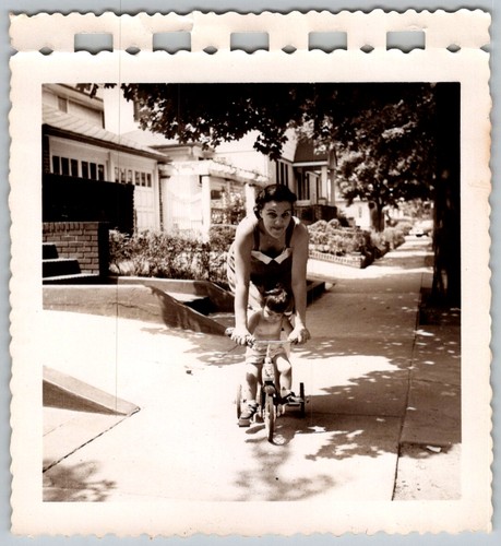 Vtg snapshot woman - vtg, b&w