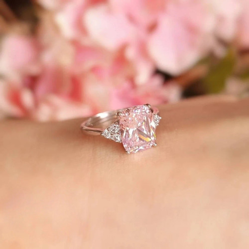Cushion cut pink - 6.25, ct