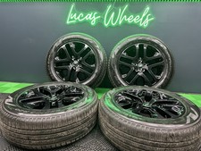 New Defender 90 / 110 Gloss