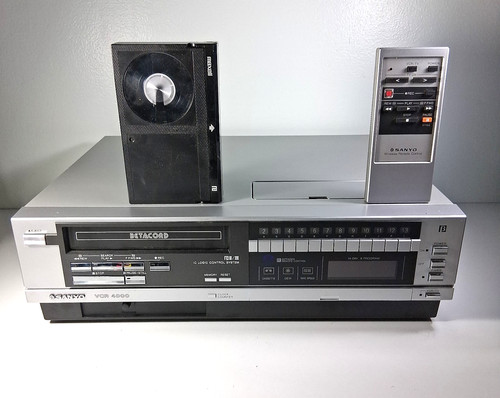 Sanyo vcr 4900 betacord beta - sanyo,