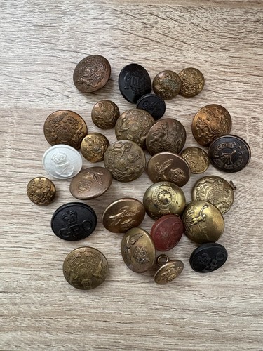 Job lot military buttons - job,