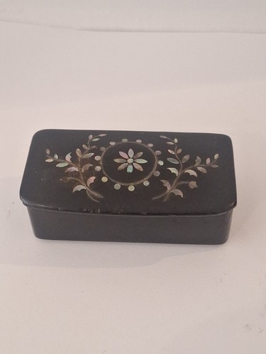 Antique papier mache - papier,