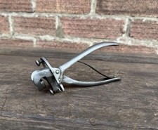 Vintage 6” H Disston & Sons