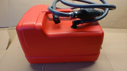 Plastic fuel tank with - plastic,