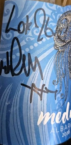 Motivator signed wine - mr,