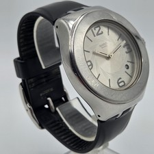 Swatch YNS402 007 James Bond