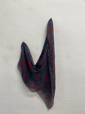 Fabulous Alexander Mcqueen Scarf One size Grey burgundy skull SS002