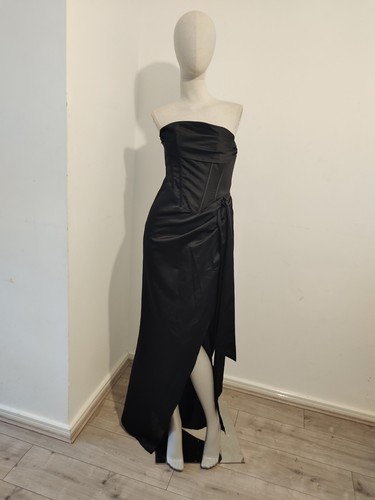 Strapless black evening drape