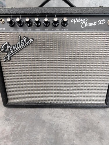 Fender vibro champ - vibro, guitar