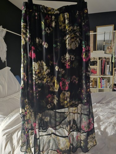 Stunning floral handkerchief - stunning,